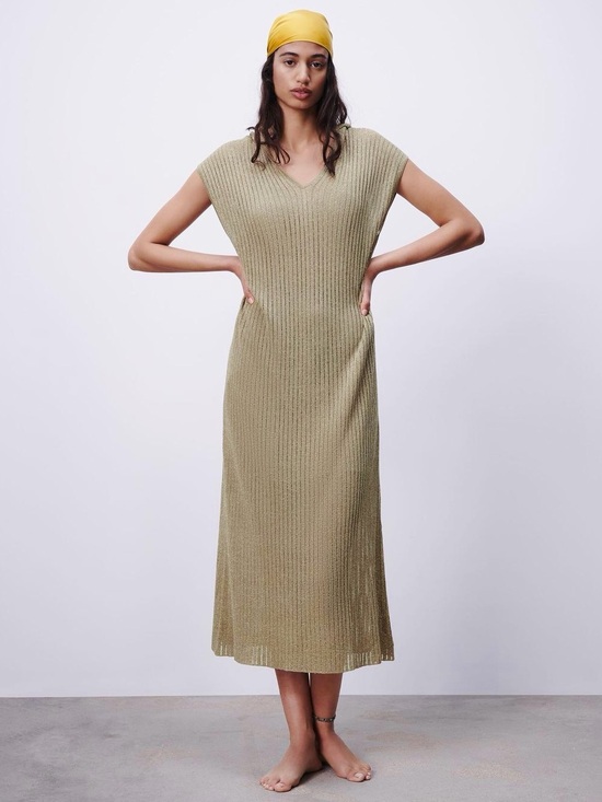 Zara Dresses & Skirts - Zara Metallic Thread Knit Tunic Dress in a shimmering golden color size Medium
